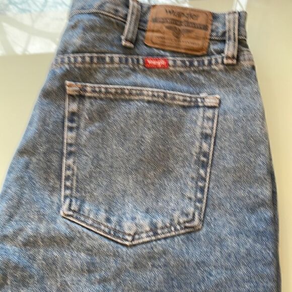 Wrangler jeans 39x29 blue regular fit laying flat approximately 35 waist - Picture 3 of 12
